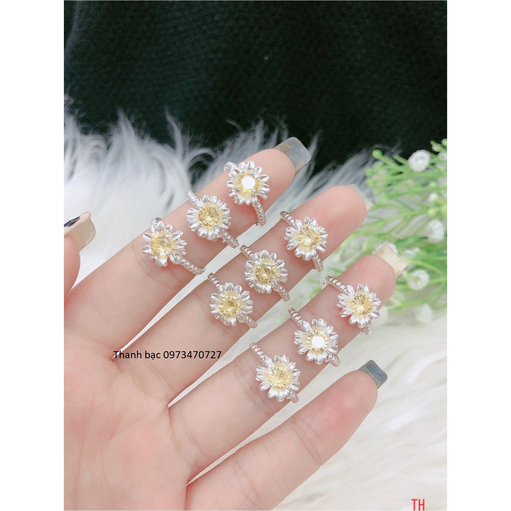 Nhẫn nữ xoắn cá tính mã 009 hoa cúc bạc ta