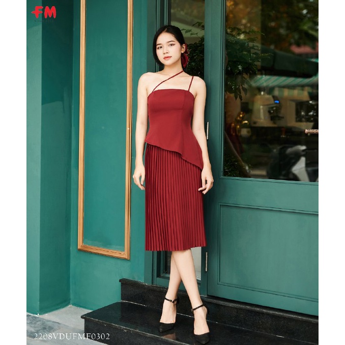 Váy dự tiệc FM STYLE 2 dây bên tà chéo xếp ly dưới dáng dài thời trang sang chảnh hàng thiết kế cao cấp 208030075