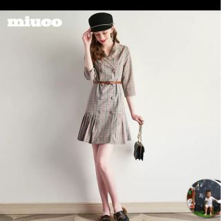 Váy kẻ miuco