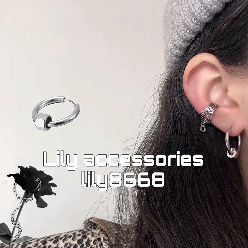 Hoop Earring with Hexagon Charm khuyên tai titan tròn phối lục giác không gỉ không đen không dị ứng nam nữ