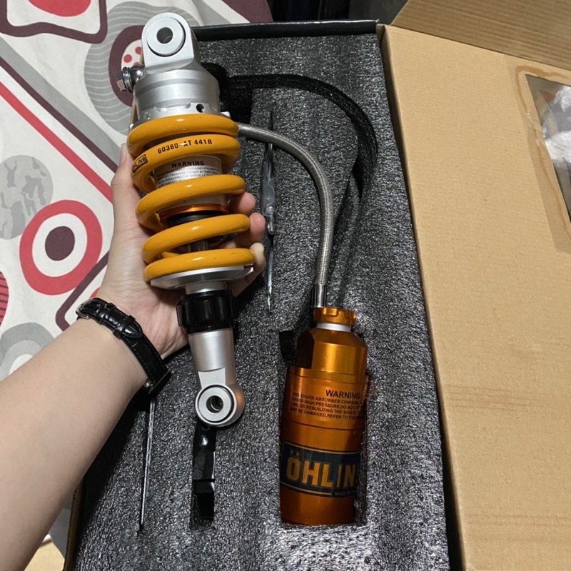 Phuộn nhún sau Ohlins bình dầu gắn cho xe Winner X Winner V1