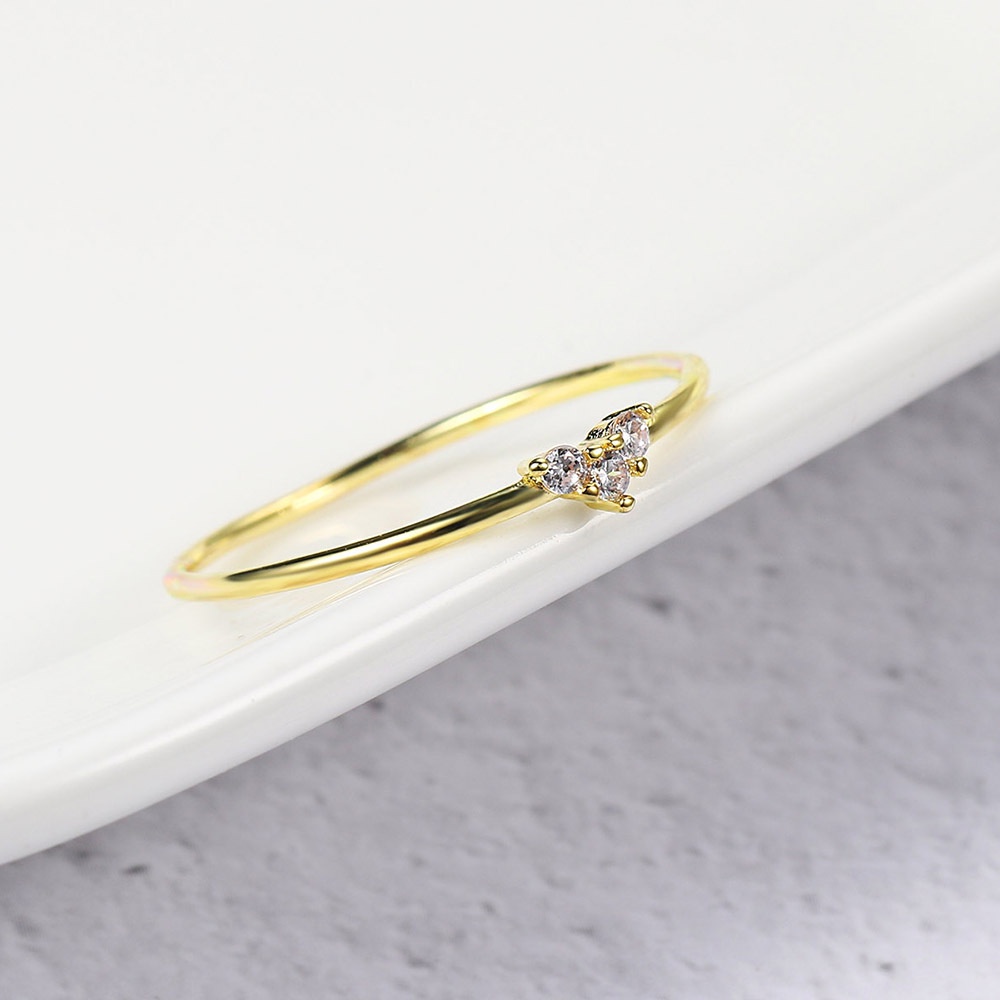 Nhẫn Đính Hôn Chất Liệu Thép Titan Mạ Vàng Bạc Đính Đá Zircon Hình Trái Tim Thời Trang
