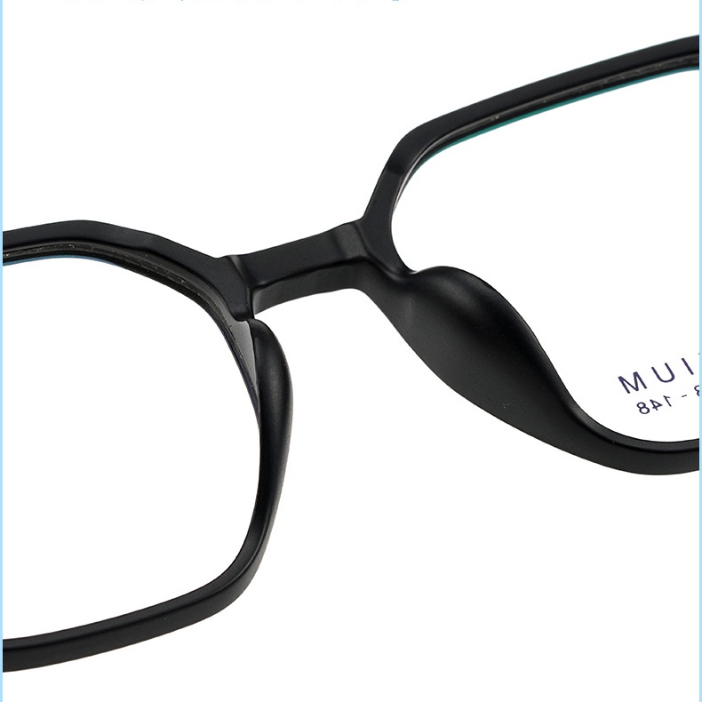 Mắt Kính Đọc Sách Gọng Titan Nguyên Chất Siêu Nhẹ Cho Nam