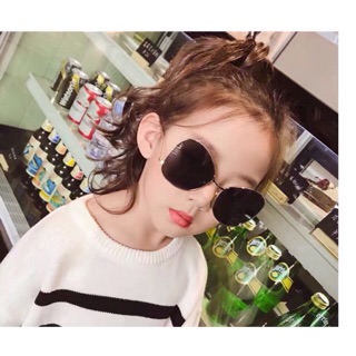 Kính mắt cho bé yêu