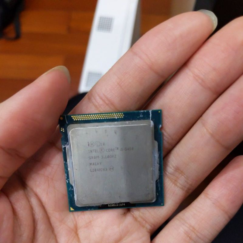 Máy tính Fujitsu Esprimo D583/K | Core i3 4GB RAM 500GB + vi xử lí i5 3450 không barebone