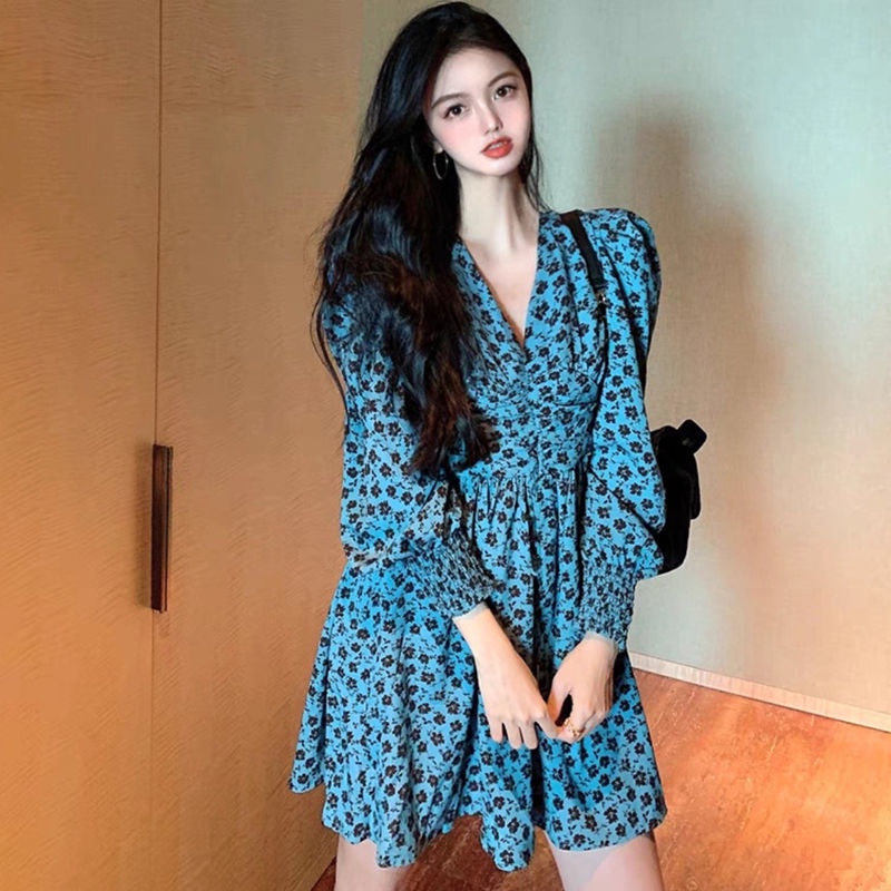 Đầm tay phồng cổ chữ V in họa tiết hoa phong cách retro Pháp mới năm 2021