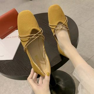 Giày bệt mũi vuông