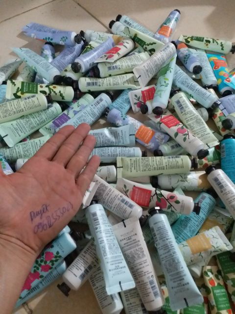 Kem dưỡng da tay Maycreate