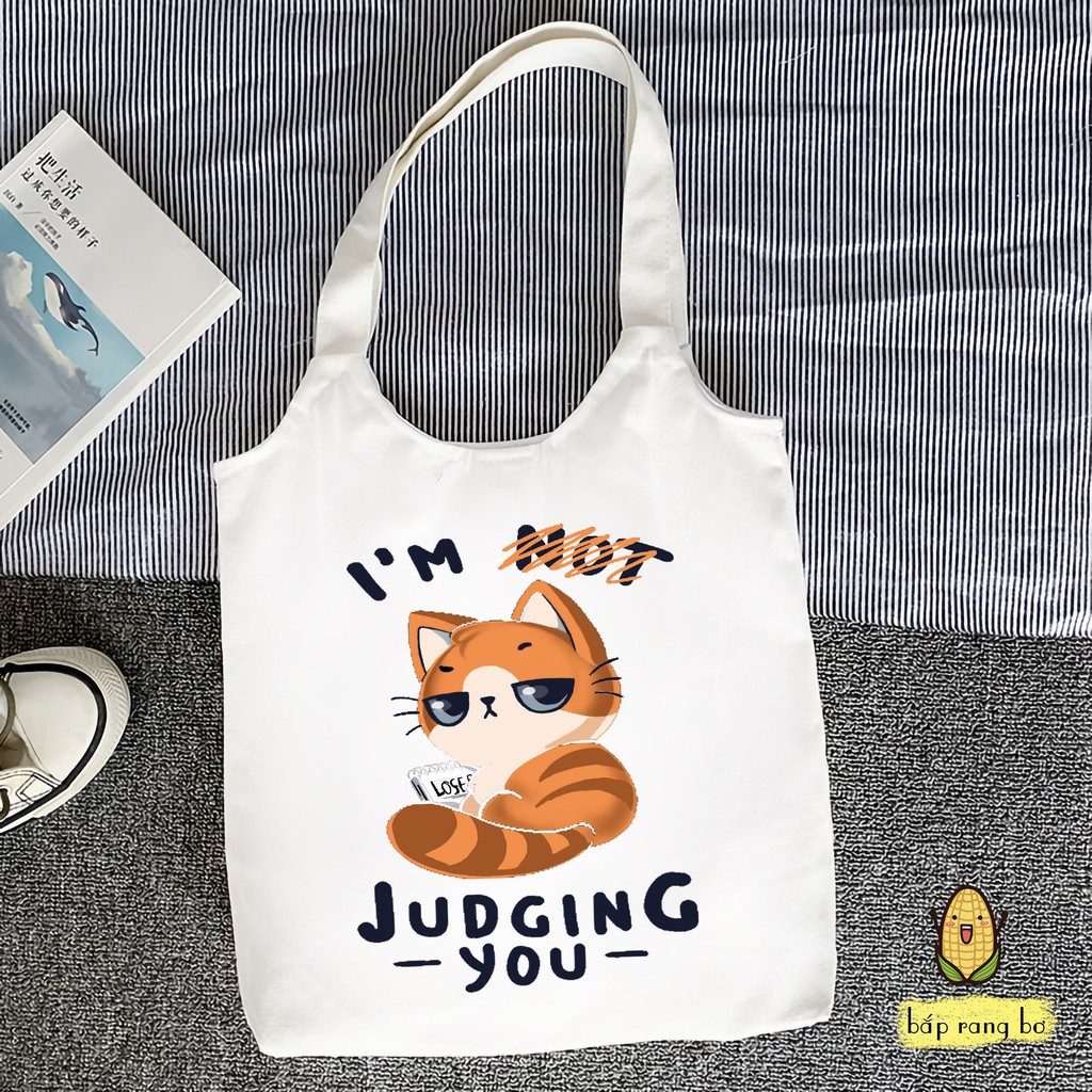 TÚI TOTE TRÒN MÈO JUDGING YOU VẢI DỆT CANVAS CÓ TÚI CON