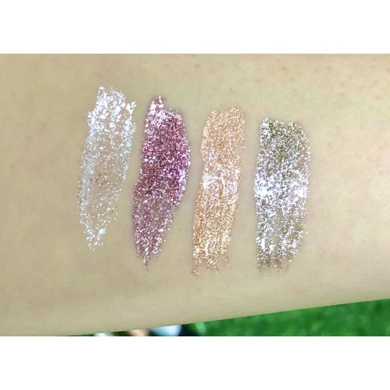 Bút Kẻ Mắt Nước Nhũ Kim Tuyến BLACK STYLE Flare Shining Charm Eyes