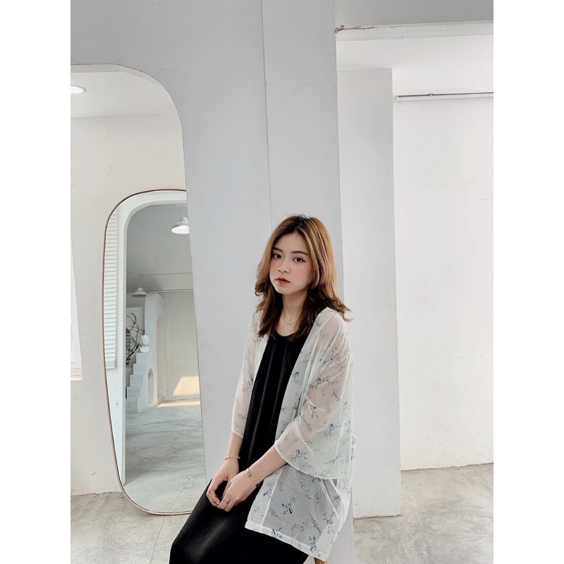 Áo khoác kimono hoa xanh tơ mỏng | BigBuy360 - bigbuy360.vn