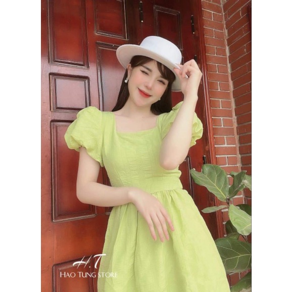 Váy tay bồng cổ vuông  S 40_47kg