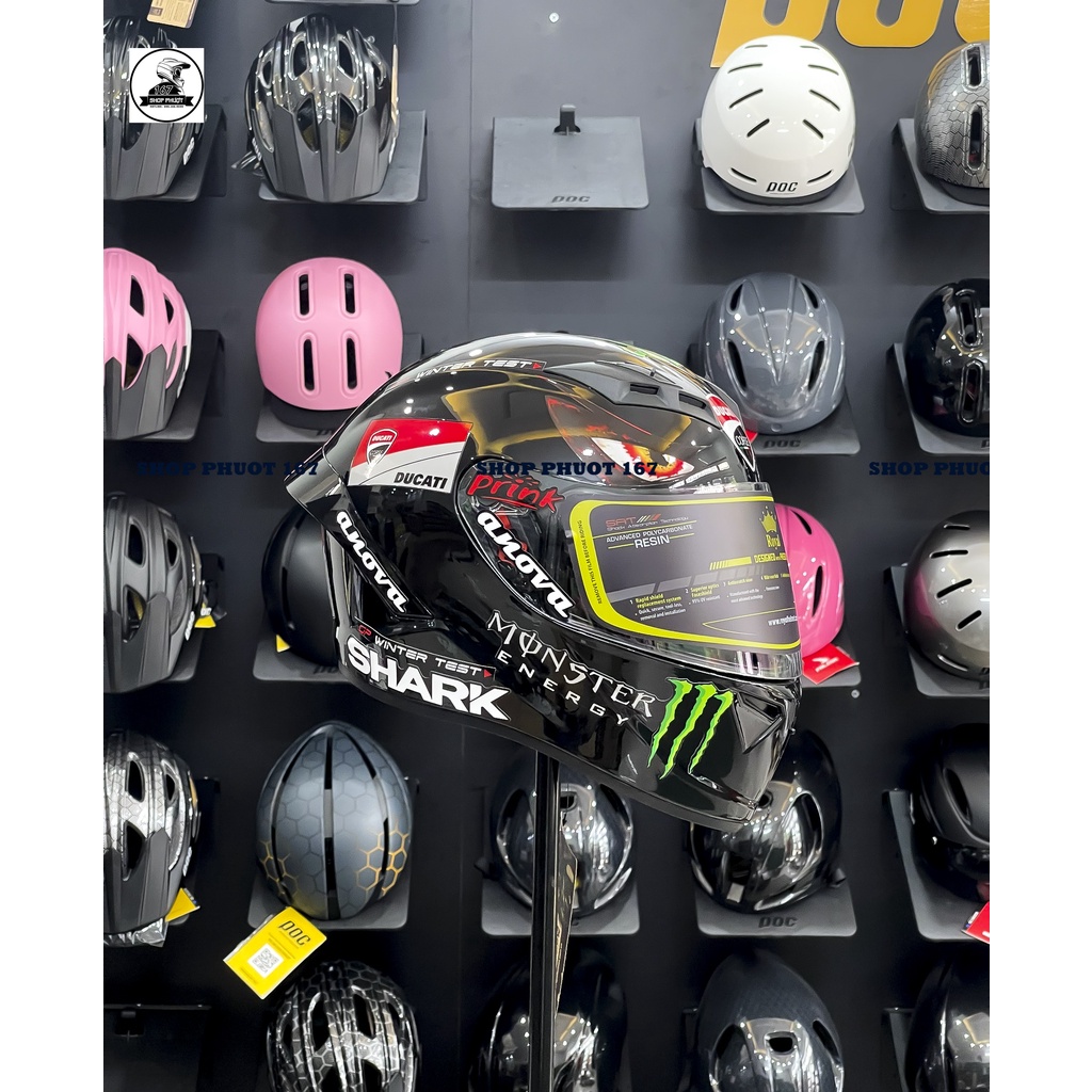 Mũ nón bảo hiểm Fullface Royal M266 2 kính đen bóng lên tem SHARK DUCATI chính hãng