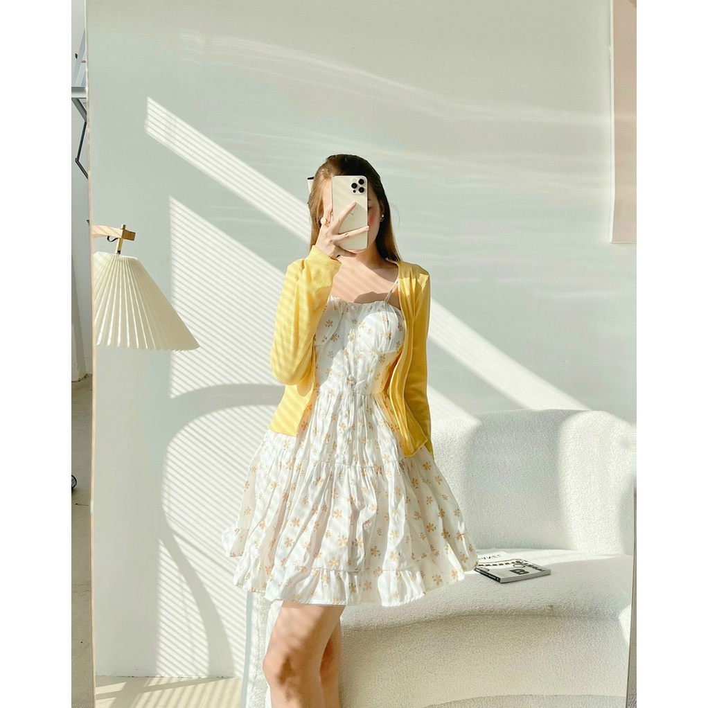 Set váy đầm hoa nhí hai dây dáng xòe kèm áo khoác cardigan, ba màu vàng, xanh, đỏ