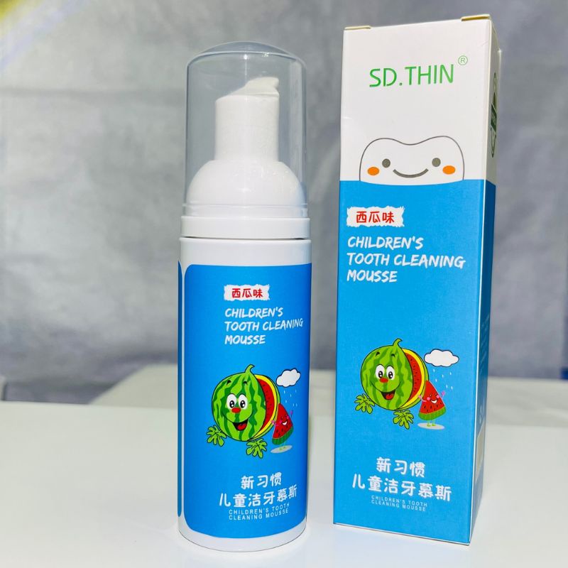 Combo bàn chải đánh răng và kem đánh răng tạo bọt cho bé, giúp bé đánh răng sạch hơn, tiện lợi hơn