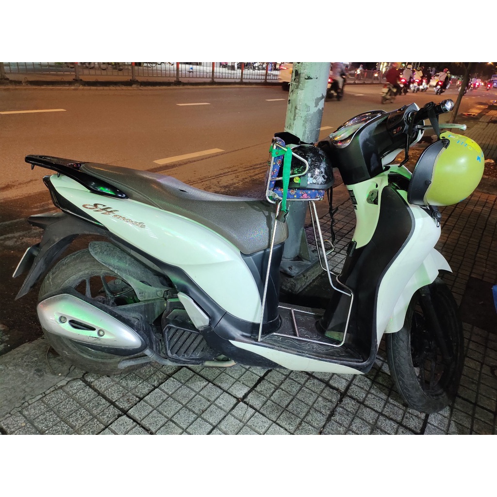 Ghế ngồi xe máy cho bé xe Sh mode có vòng