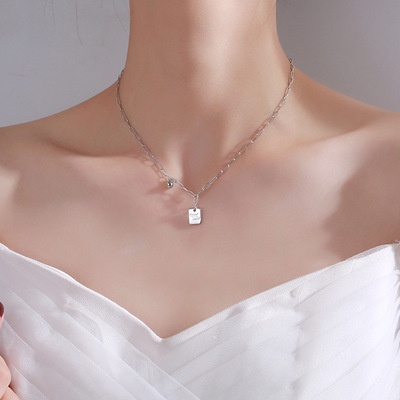 Vòng cổ Mặt Vuông Khắc Chữ Đơn Giản Thời Trang Dành Cho Nữ