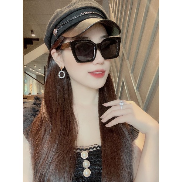 Kính Shein full box chính hãng có mail mua hàng của web chính hãng