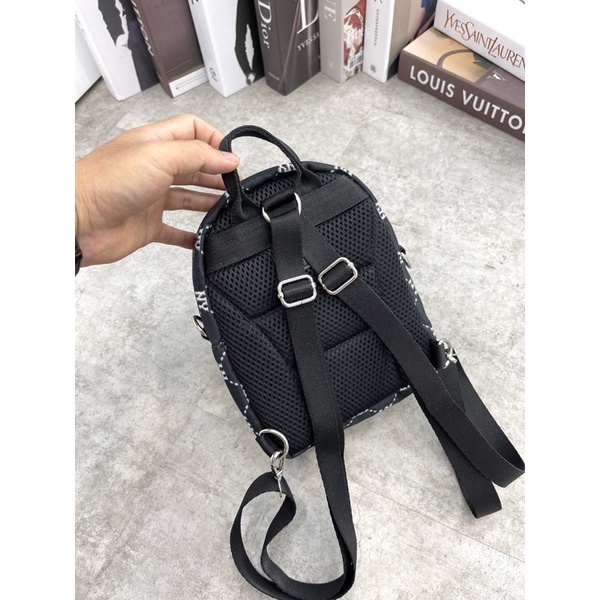 Balo Mini Có Đệm Lưới Thêu Logo Màu Đen/Kem