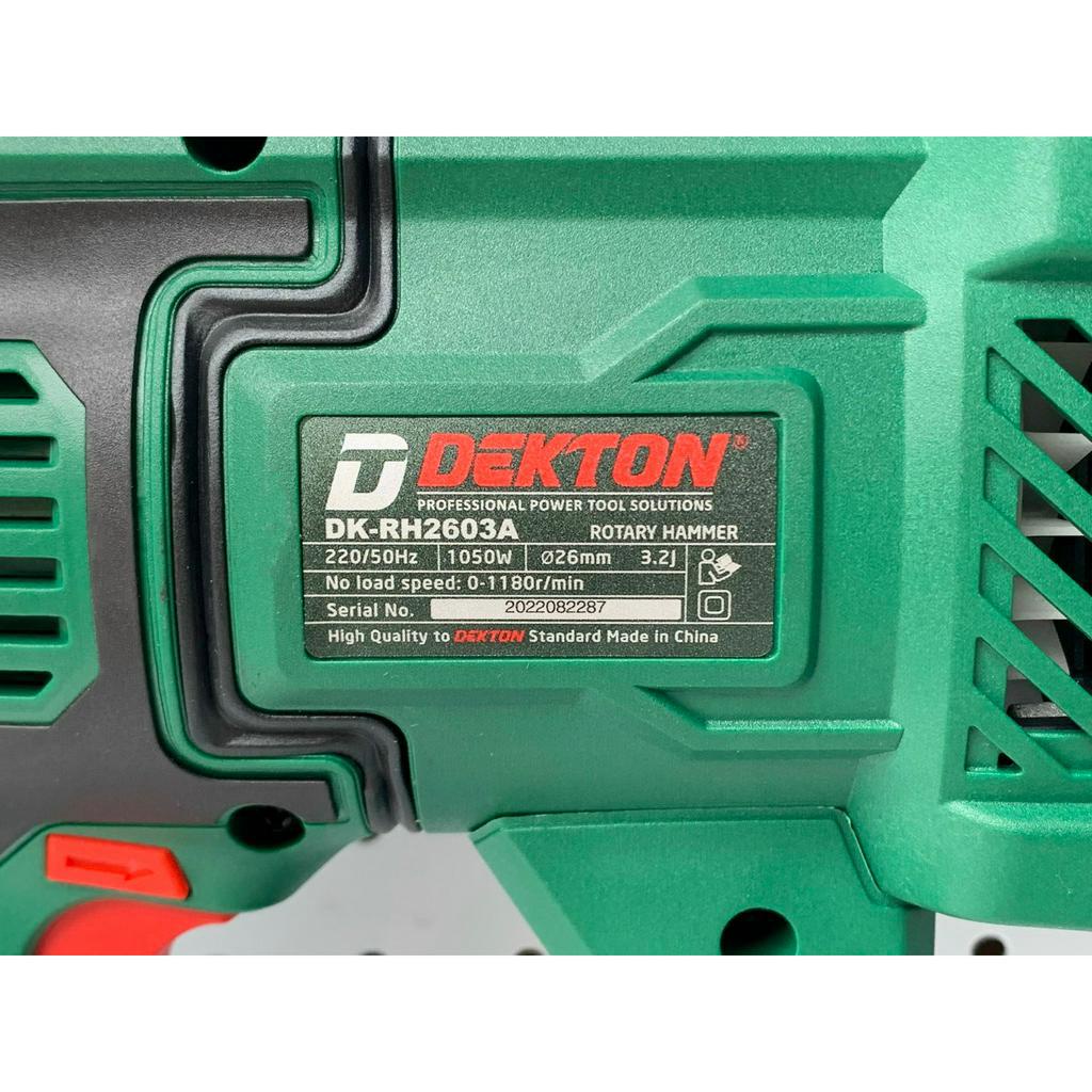 Máy Khoan Đục 3 Chức Năng 1050W / Dekton DK-RH2603A / Đầu Gài SDS PLUS / Lực Đập3.2J