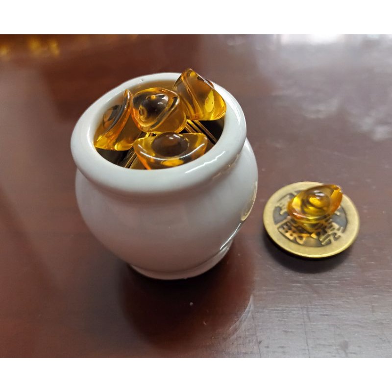 Hủ đồng xu thỏi vàng mini để bàn kích hoạt tài lộc