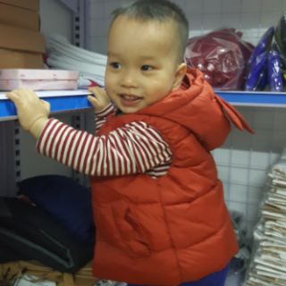 Áo gile tai thỏ cho bé