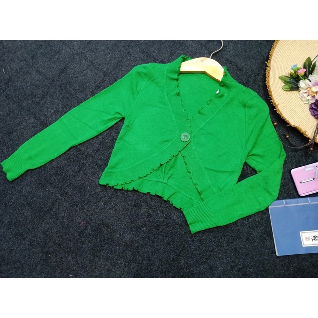 Áo khoác len dáng lửng