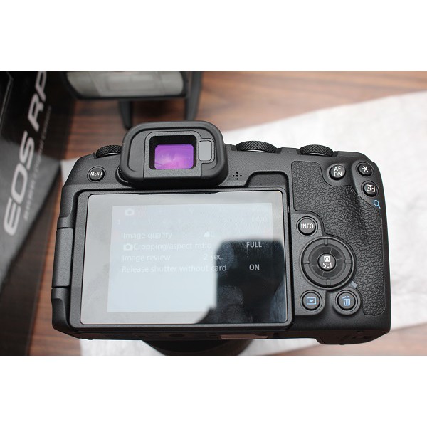 Máy ảnh Canon RP kèm RF24-240, đèn 470EX, mới 99% | BigBuy360 - bigbuy360.vn