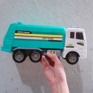 Đồ chơi xe chở rác chạy trớn