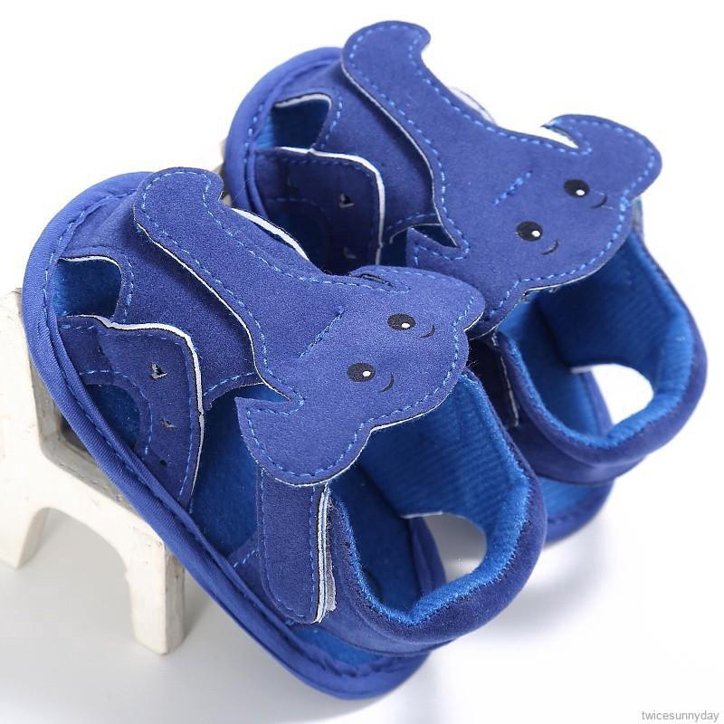 Giày tập đi họa tiết chú voi dễ thương cho bé