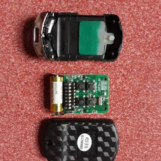 # Remote cửa cuốn 8 mã gạt 433 Mhz chống nước Pin siêu bền