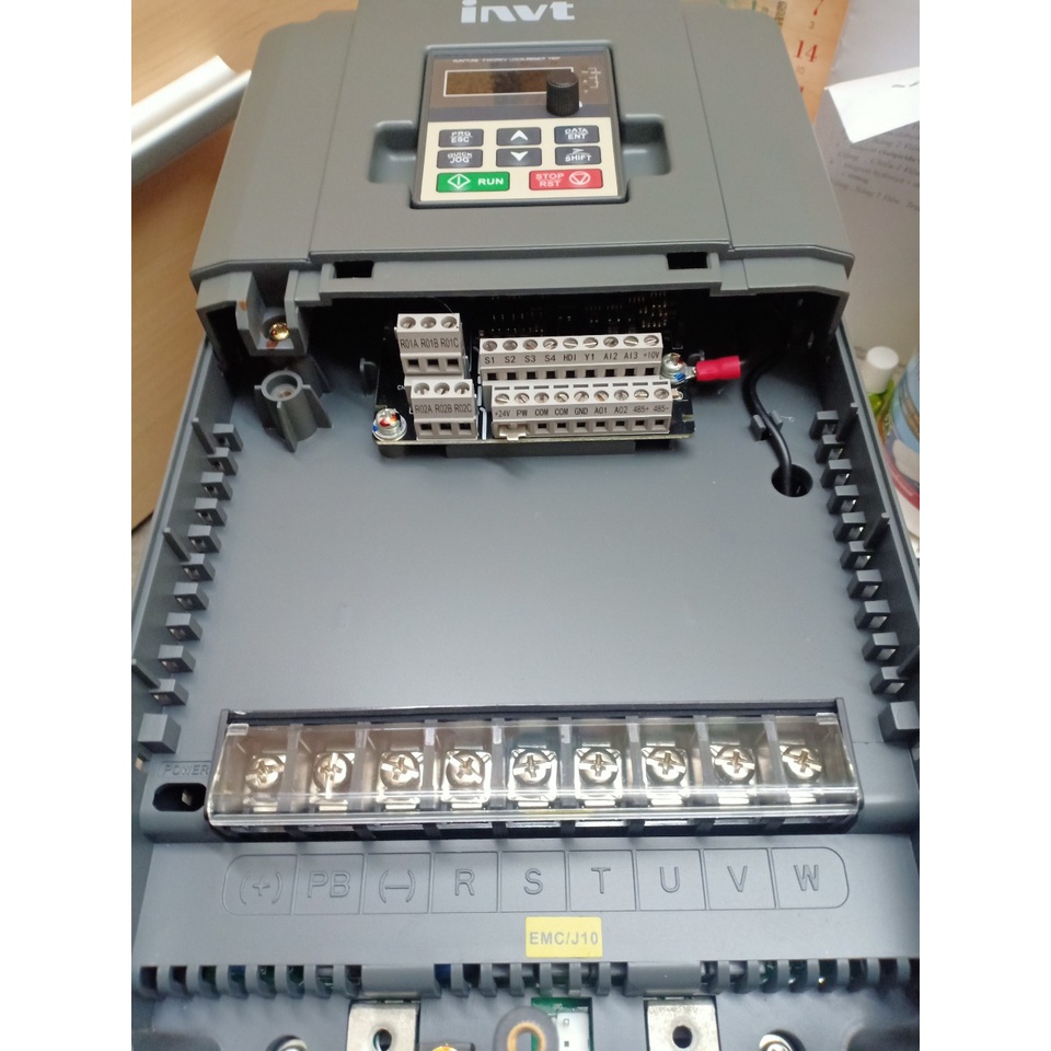 Biến Tần INVT 4KW/380V bơm năng lượng mặt trời .