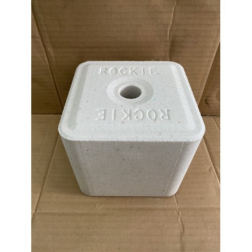 1 Thùng  Đá liếm cho trâu bò dê