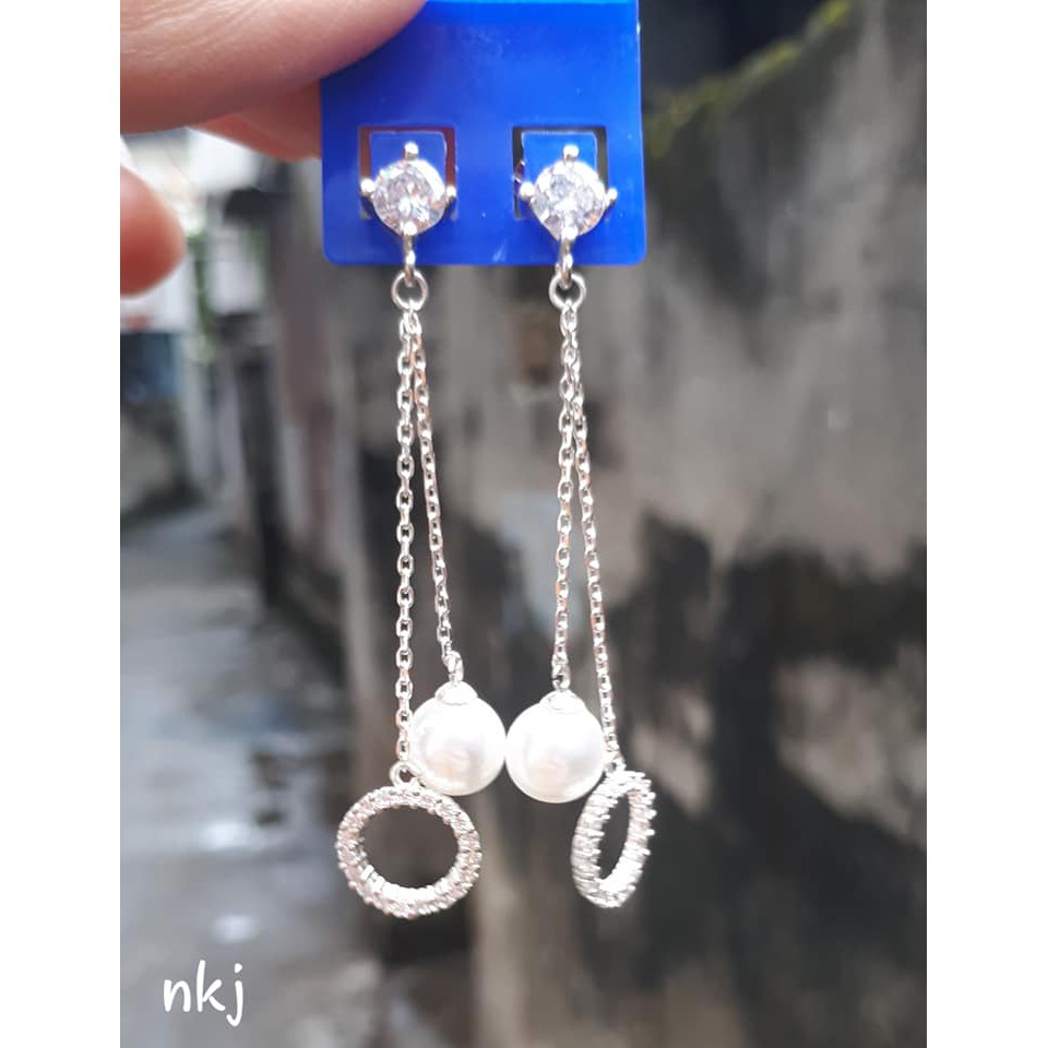 1 ĐÔI KHUYÊN TAI BẠC NỮ DÁNG DÀI ĐÍNH TRAI