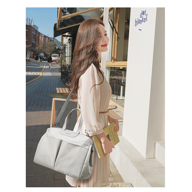 XẢ KHO 150K Túi Xách Tay Bỉm Sữa Giữ Nhiệt Chống Nước Bảo Quản Sữa Mẹ Bé Đựng Cơm Văn Phòng