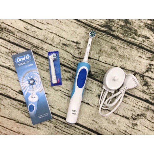 Giá Shock Free Ship Bàn chải điện Oral-b Braun Vitality chính hãng trẻ em và người lớn