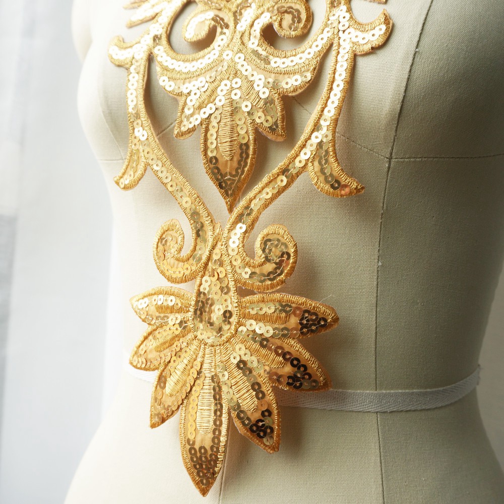 Huy Hiệu Cài Áo Hình Hoa Đính Kim Sa Lấp Lánh