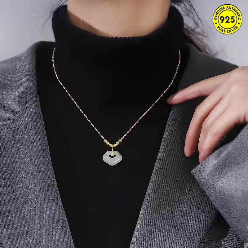 Vòng cổ mặt đá ngọc bích thời trang cho nữ