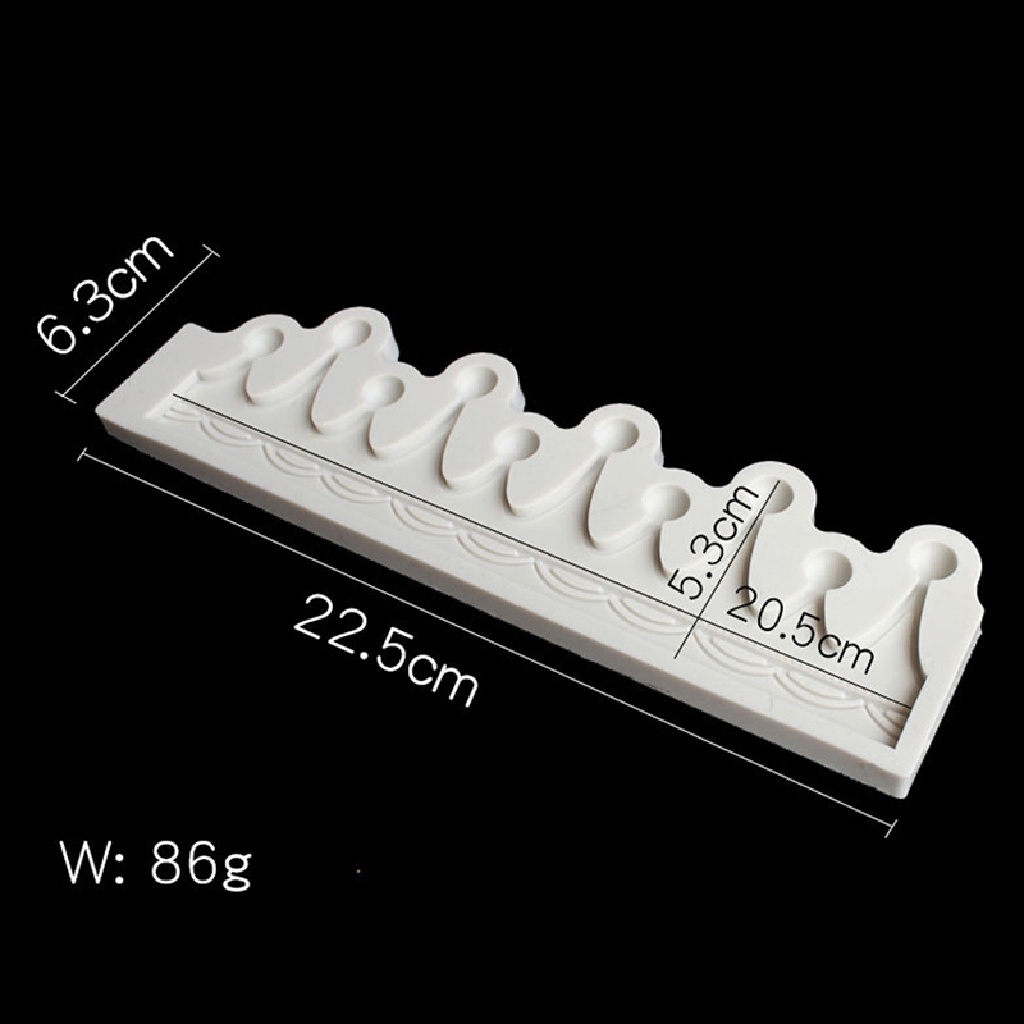 1 silicone Hình Vương Miện