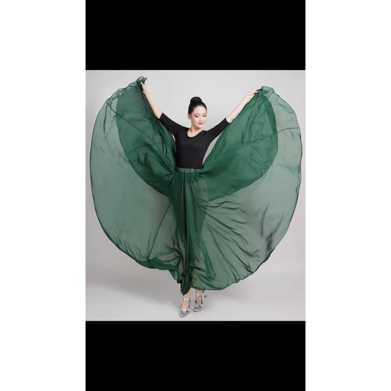 Váy 720 độ màu mới tặng quần váy