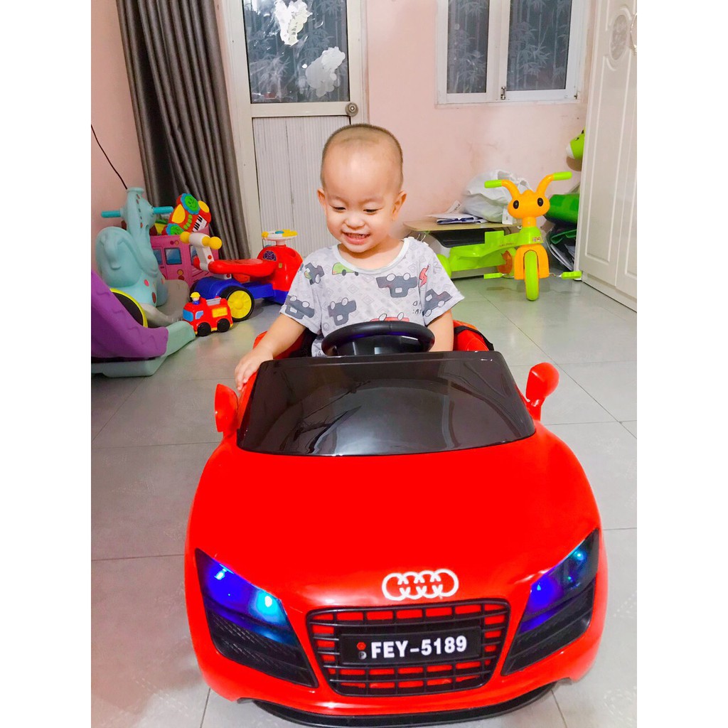 [Chuyên sỉ] Ô tô xe điện đồ chơi cho bé AUDI FEY5189 tự lái và điều khiển