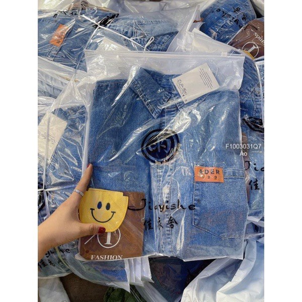 Áo sơ mi jean bò cộc tay mạt cười sơ mi phong dáng rộng tay lỡ nam nữ unise sơ mi bò cổ bẻ phong cách hàn