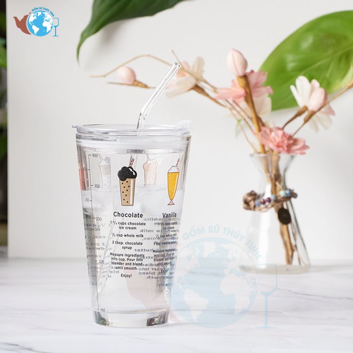 Cốc thủy tinh loại lớn in hình dễ thương có chia vạch kèm óng hút thủy tinh