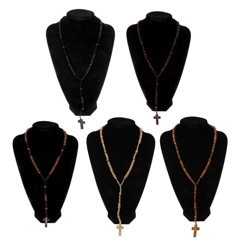 Dây chuyền dạng chuỗi hạt gỗ có mặt hình thánh giá chúa Jesus