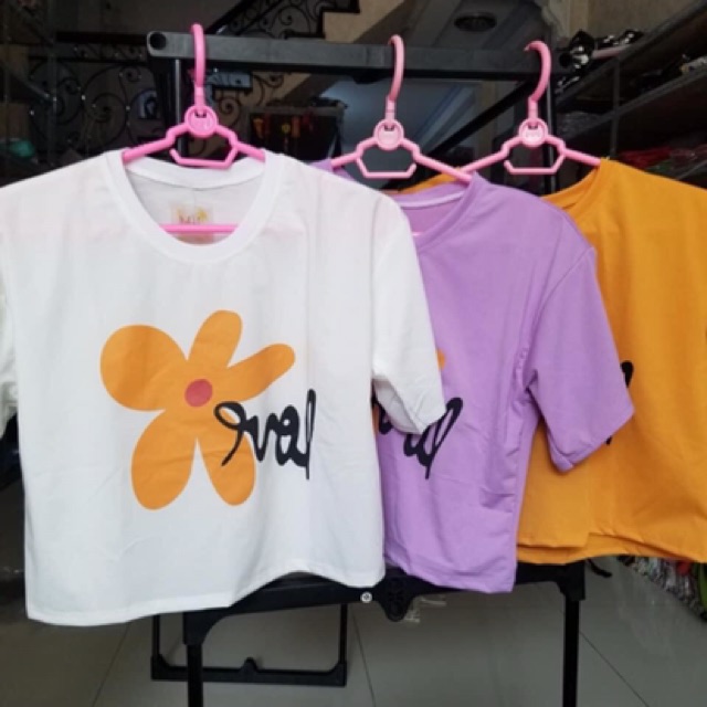 (Ảnh thật)Áo croptop tay ngắn in hình hoa 3 màu(tím/trắng/vàng)