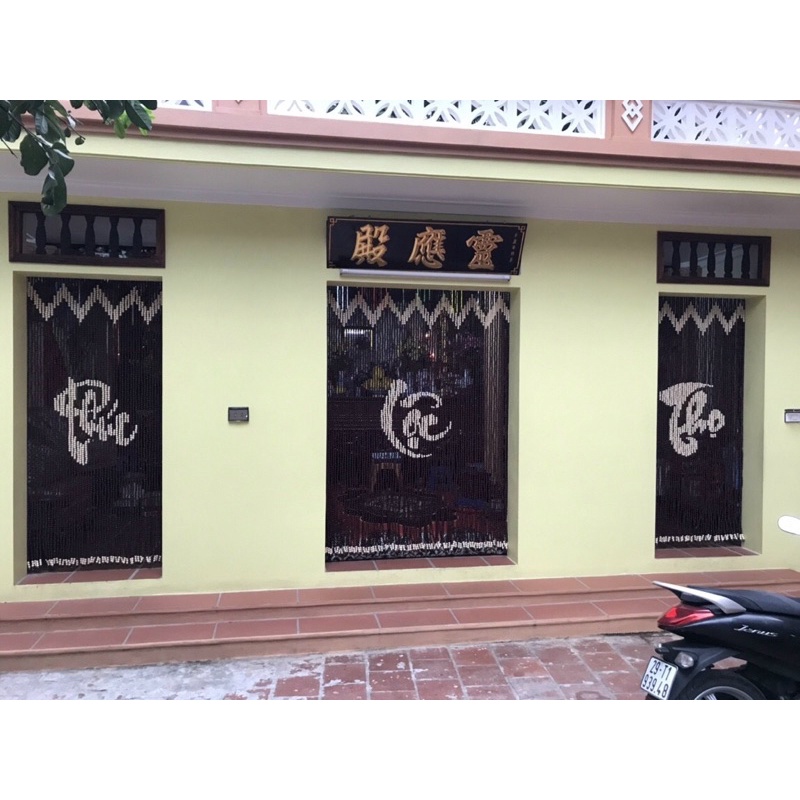 Màn Rèm hạt gỗ che cửa phòng khách. Rèm hạt gỗ che bàn thờ. Rèm hạt gỗ đặt theo Yêu Cầu Ib.