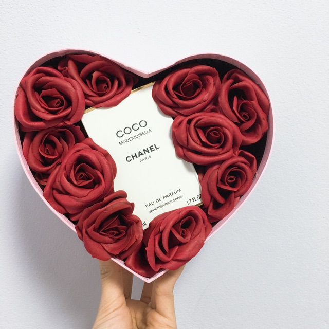 Set quà nước hoa+hoa sáp