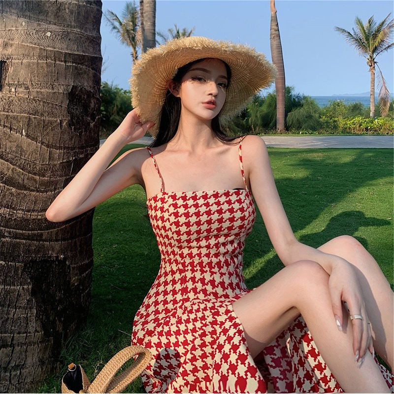 Đầm Hai Dây Ôm Dáng Xẻ Tà Cổ Điển Thời Trang Pháp Chất Lượng Cao Cho Nữ | BigBuy360 - bigbuy360.vn