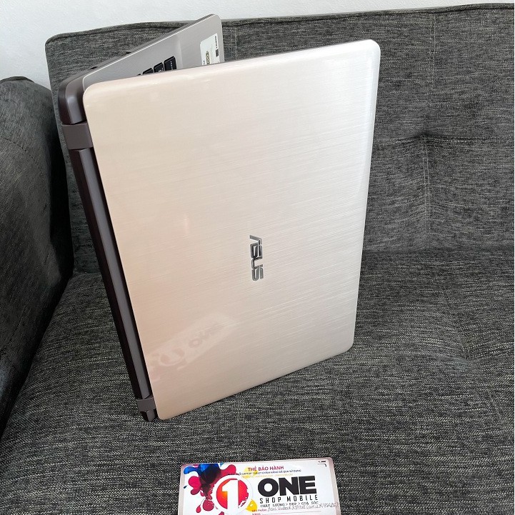 Laptop Asus X507UA Core i3 Gen 7/ Ram 8Gb/ SSD 256Gb/ 15.6'' IPS HD/ Vân tay nhận dạng.