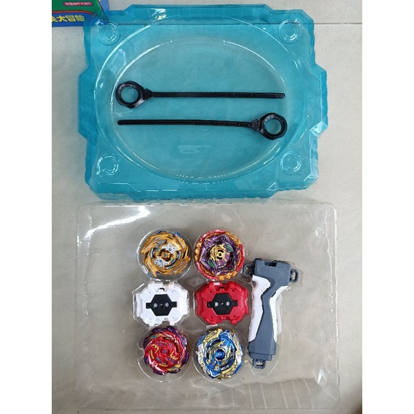 Hộp đồ chơi con quay BEYBLADE DUEL BATTLE có sàn thi đấu 329-60